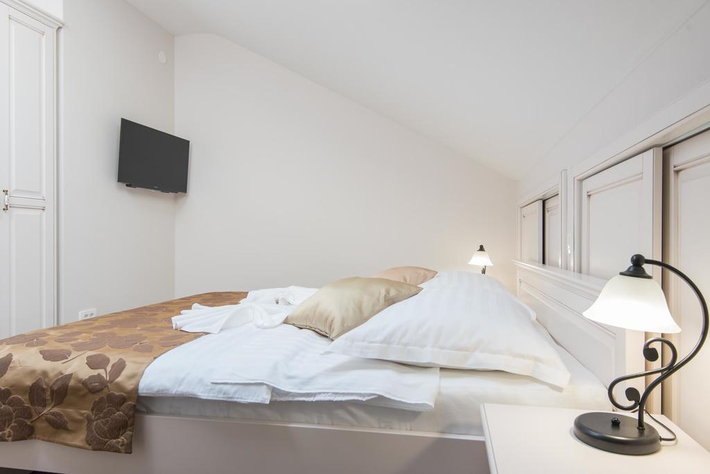 Apartments Villa Stella Оребич Екстер'єр фото